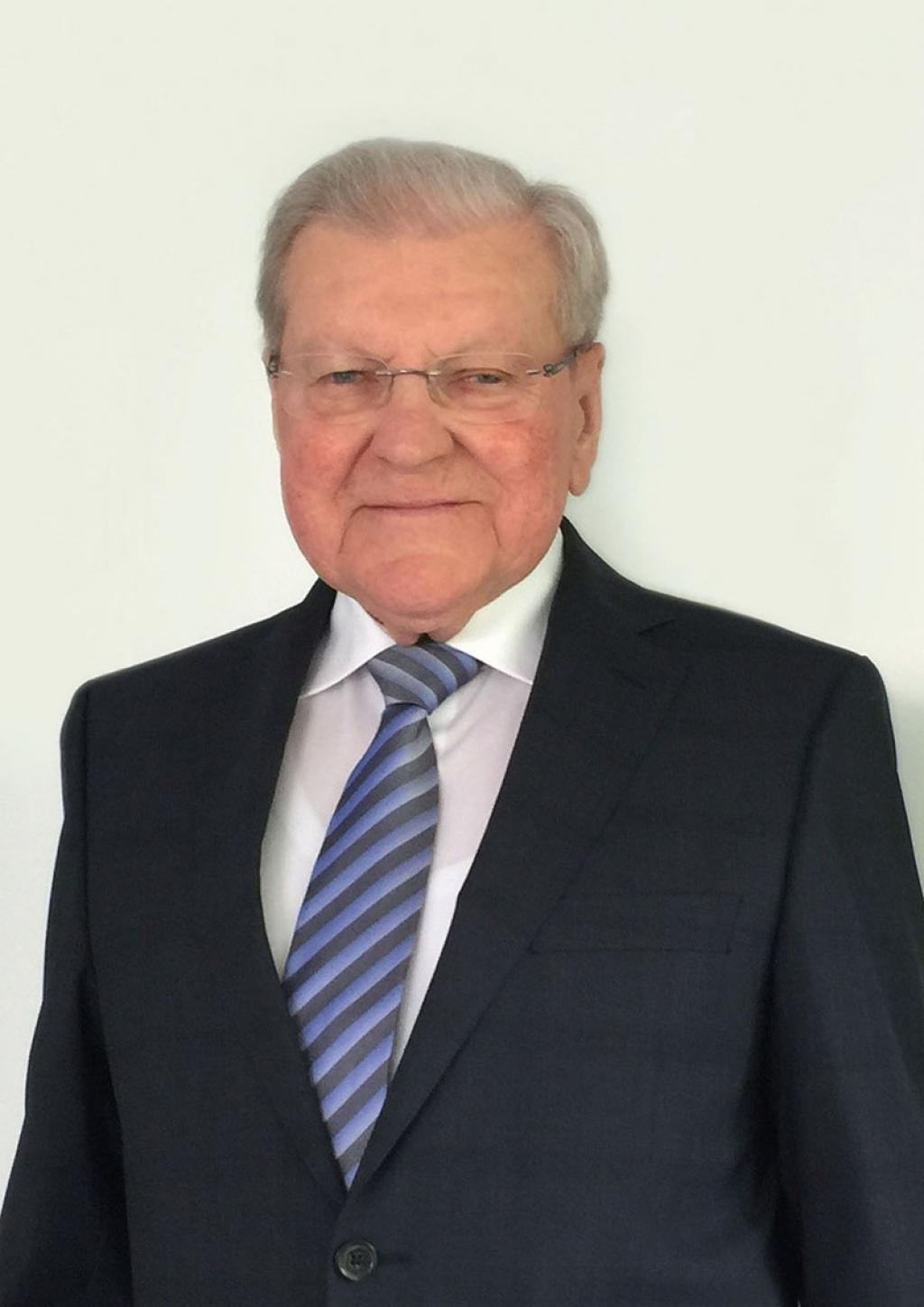 Foto Ernst Fischer V2 RGB klein2